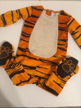 Baby Tigger One-Piece Costume with Paw Grip - 6-12 M